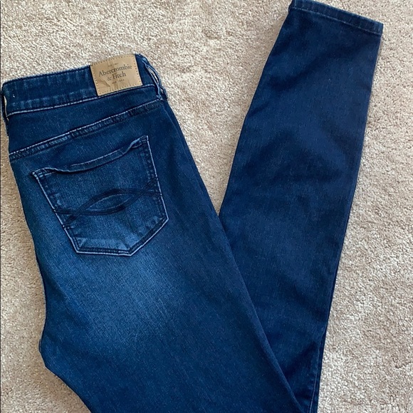 Abercrombie & Fitch Skinny Jeans - Picture 3 of 4
